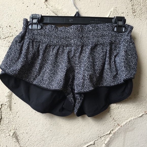 Lululemon Reversible Short - Picture 4 of 12